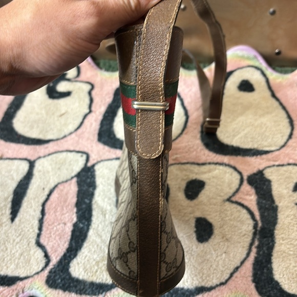 Vintage Gucci crossbody bucket bag - Picture 5 of 16
